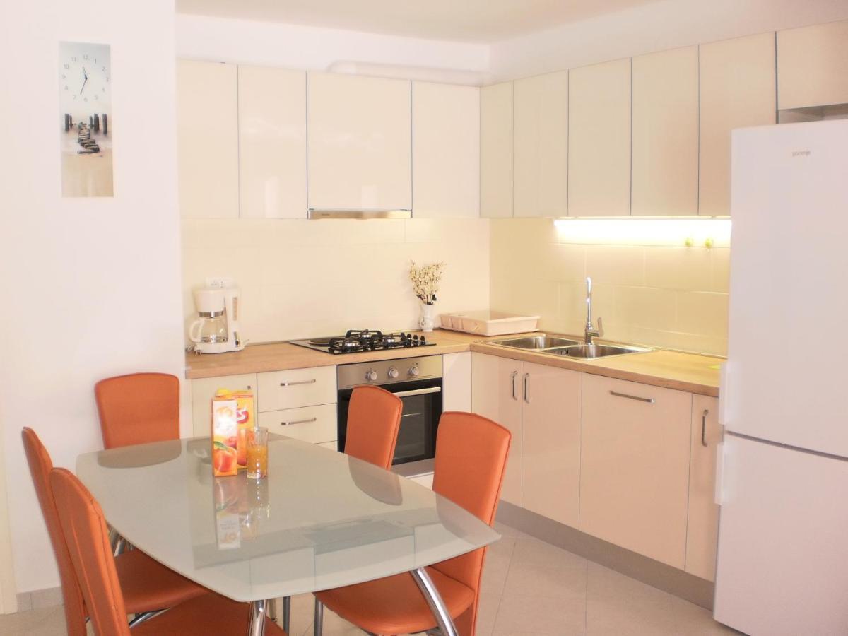 Apartment Lana 오미스 외부 사진