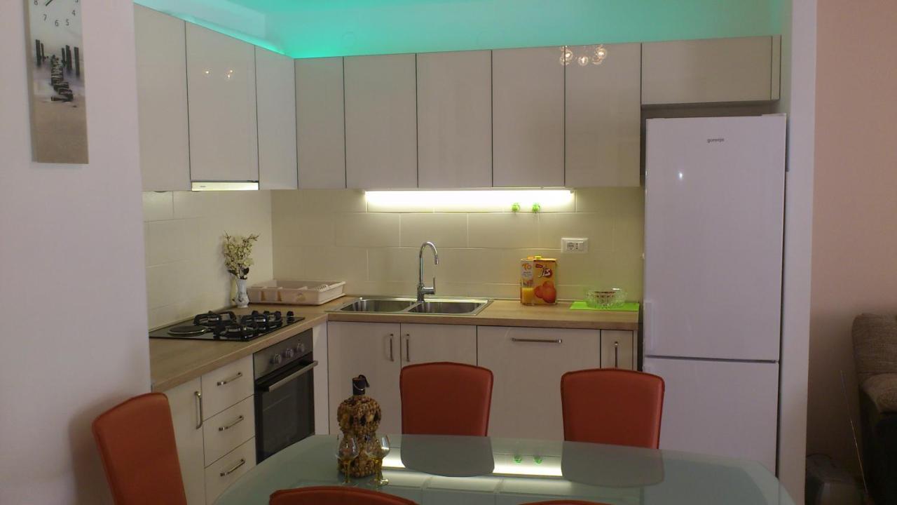 Apartment Lana 오미스 외부 사진